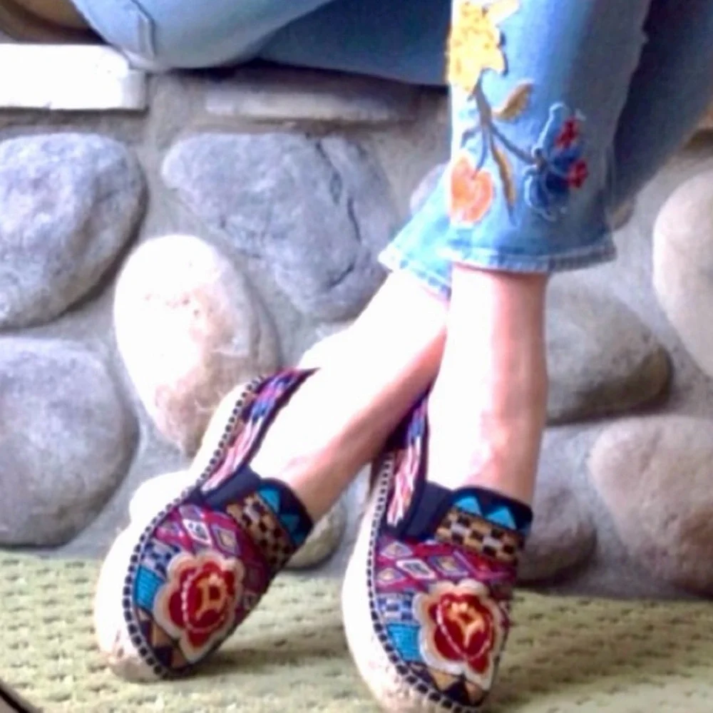 NEW Johnny Was Aldorva Embroidered Platform Espadrille Slip On Shoes size 37 6.5